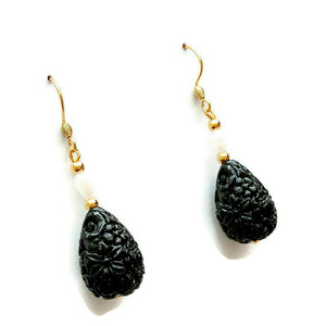Gems collection - Σκουλαρίκια με μαύρη πάστα κοραλλιού και ανάγλυφα σχέδια - ημιπολύτιμες πέτρες, επιχρυσωμένα, δάκρυ, ατσάλι, boho - 2
