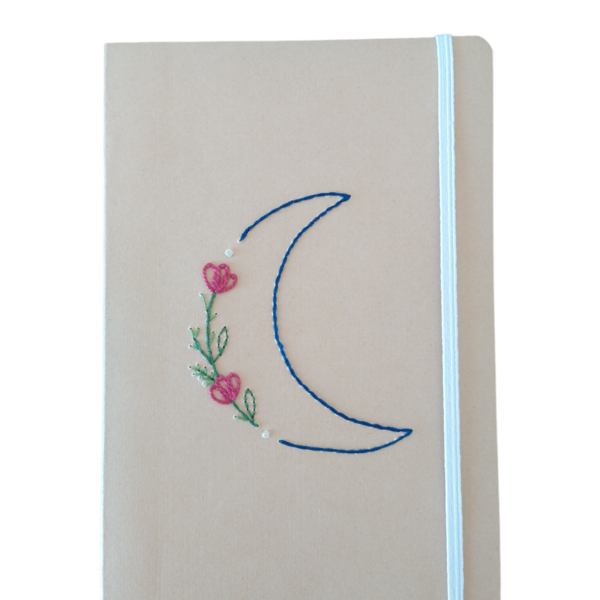 Κεντημένο τετράδιο Α5 ενός θέματος με θέμα φεγγάρι με λουλούδια - τετράδια & σημειωματάρια