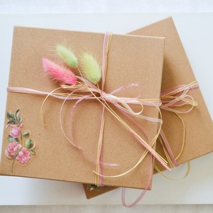 Κουτί δώρου 17x17 cm για τη Γιορτή της Μητέρας με μπισκότο, κάρτα ευχών και διακοσμητικό τοίχου - διακοσμητικά, γιορτή της μητέρας, ξύλινα διακοσμητικά, σετ δώρου - 5