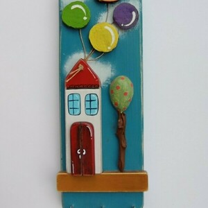 Χειροποίητη ξύλινη κλειδοθηκη με μπαλόνια! - κλειδοθήκες