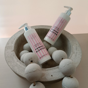 Body lotion Γαλάκτωμα σώματος 'powder blossom' 200ml - 2