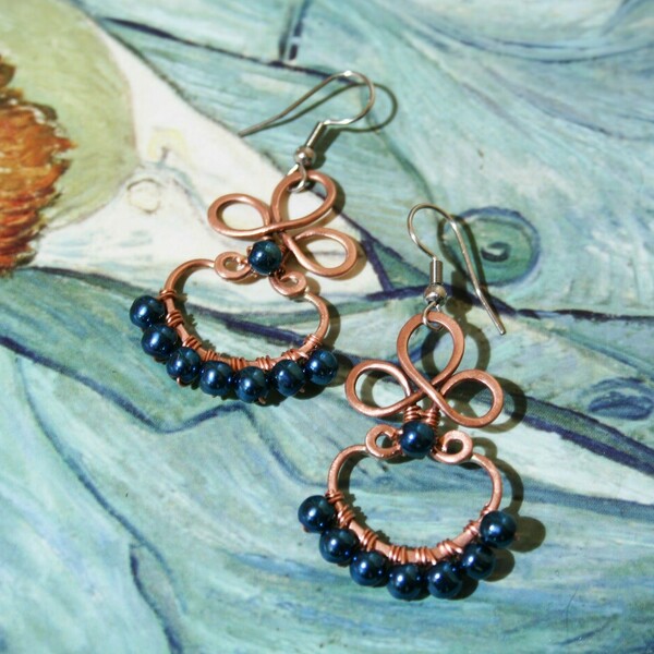 Χάλκινα σκουλαρίκια με μπλε αιματίτες - ημιπολύτιμες πέτρες, χαλκός, μικρά, γάντζος, πλεκτά - 2