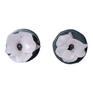 Σκουλαρίκια Στρογγυλά Διάφανο Λουλούδι από πολυμερικό πηλό 1,6 εκ. σε μαύρο και λευκο - πηλός, romantic, λουλούδι, καρφάκι