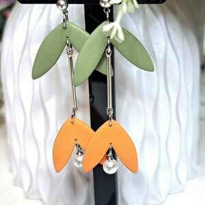 Tulip Earrings, Polymer Clay Earrings - πηλός, λουλούδι, πέρλες, καρφάκι - 5
