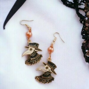 Σκουλαρίκια με charms από σμάλτο Plague Doctor earrings - σμάλτος, μικρά, ατσάλι, κρεμαστά, γάντζος - 2