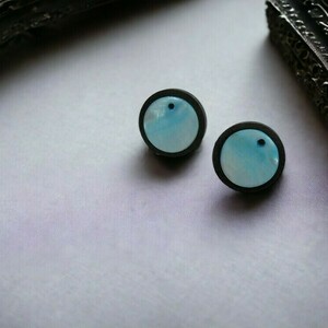 Καρφωτά σκουλαρίκια με φίλντισι Stud earrings Blue ivory - ξύλο, φίλντισι, καρφωτά, μικρά, καρφάκι