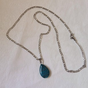 Γυναικείο χειροποίητο κολιέ με ημιπολύτιμη πέτρα αχάτη σε αποχρώσεις του μπλε και ατσάλινη αλυσίδα σε ασημί χρώμα - ημιπολύτιμες πέτρες, αχάτης, χειροποίητα, ατσάλι - 3