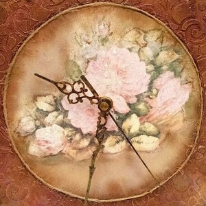 Ξύλινο ρολόι τοίχου με σχέδιο τριαντάφυλλα 31x31x5 - ξύλο, τριαντάφυλλο, τοίχου, επιτραπέζια - 3