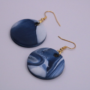 Κρεμαστά σκουλαρίκια σε μπλε σκούρο, 5 cm - πηλός, ατσάλι, boho, μεγάλα, γάντζος - 2