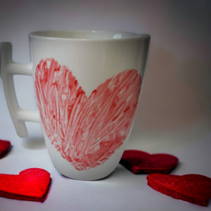 Κούπα πορσελάνης λευκή με χειροποίητο σχέδιο "Κόκκινη καρδιά" . - χειροποίητα, πορσελάνη, κούπες & φλυτζάνια, πρακτικό δωρο - 3