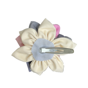 Κοκκαλάκι μαλλιών λουλούδι σε ροζ, γκρι και λευκές αποχρώσεις - ύφασμα, hair clips - 2