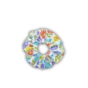 Pastel flowers scrunchie - ύφασμα, λουλούδια, φλοράλ, για τα μαλλιά, λαστιχάκια μαλλιών