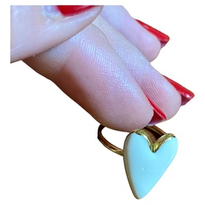Δαχτυλίδι καρδιά με σμάλτο σε χρώμα ivory - καρδιά, ατσάλι, boho, αυξομειούμενα, φθηνά