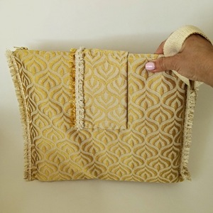 Γυναικεία χειροποίητη τσάντα χειρός φάκελος από ύφασμα μπροκάρ σε εκρού με χρυσό-κίτρινο - ύφασμα, φάκελοι, χειροποίητα, all day, χειρός - 2