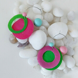 Σκουλαρίκια "Plastic Stories" - ροζ, πράσσινο, γαλάζιο, ατσάλι - πλαστικό, ατσάλι, κρεμαστά, μεγάλα, γάντζος - 2