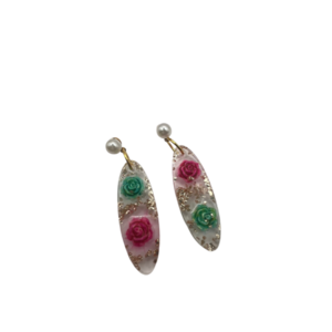 Σκουλαρικια οβαλ ρητινης με γεμισμα τριανταφυλλα σε δυο χρωματα και ημιπολυτιμες πετρες, 2.5cm, με κουμπωμα περλα λευκη - ημιπολύτιμες πέτρες, γυαλί, ρητίνη, λουλούδι