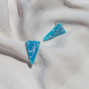 Ice Blue Triangles | Χειροποίητα σκουλαρίκια ρητίνης - γυαλί, ρητίνη, ατσάλι, boho, μεγάλα - 2
