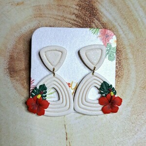 Hibiscus Earrings 2 - πηλός, λουλούδι, ατσάλι