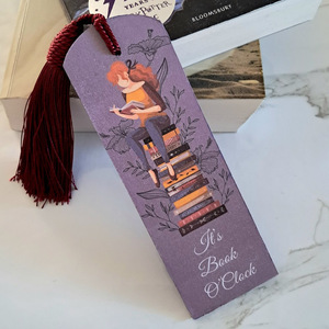 Ξύλινος σελιδοδείκτης "It's Book o'clock" - σελιδοδείκτες - 2