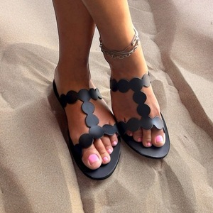 A Slide Circle Pattern handmade Flat Sandal : Arria - δέρμα, μαύρα, φλατ, slides