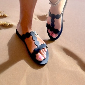 A Slide Circle Pattern handmade Flat Sandal : Arria - δέρμα, μαύρα, φλατ, slides - 3