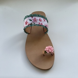 Floral χειροποίητα σανδάλια με 3d λουλούδι, φλοράλ σανδάλια - δέρμα, φλοράλ, φλατ, διχαλωτά - 2
