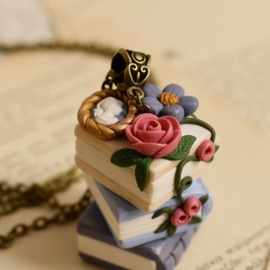 Emma's Bookstack Necklace | Μακρύ Κολιέ με Χειροποίητη Φλοράλ Σύνθεση σε Βιβλία (Πολυμερικός Πηλός, Μπρούντζος) (72εκ. + 5εκ.) - πηλός, μακριά, μπρούντζος, μεγάλα - 5
