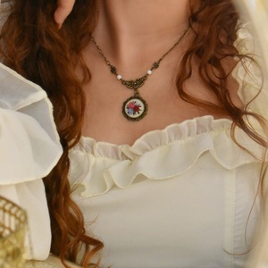 Love & Pride Necklace | Χειροποίητο Vintage Mενταγιόν με Τριαντάφυλλα (Πολυμερικός Πηλός, Μπρούντζος) (40εκ.+5εκ. Αυξομείωση) - πηλός, κοντά, λουλούδι, μπρούντζος, μενταγιόν - 2