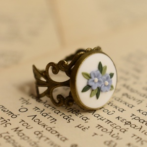 Pure Delight Ring | Χειροποίητο Φλοράλ Vintage Δαχτυλίδι με Γαλάζια Λουλούδια (Πολυμερικός Πηλός, Μπρούντζος) (Αυξομειούμενο) - φύλλο, λουλούδι, μπρούντζος, αυξομειούμενα