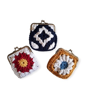 Πορτοφόλια granny square σε μεταλλικό πλαίσιο - νήμα, πορτοφόλια