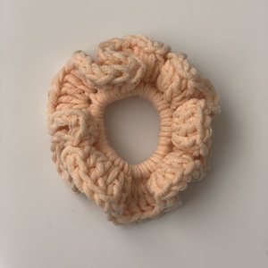 Summer scrunchie crochet peachy - νήμα, χειροποίητα, πλεκτά, λαστιχάκια μαλλιών, μεγάλα scrunchies