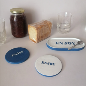 Σετ3τεμ πρωινού ENJOY από τσιμεντένιο άσπρο/μπλε δίσκος/σουβέρ στρογγυλό17εκΧ9εκ/9εκΧ0,5εκ - σουβέρ, τσιμέντο, σετ δώρου, είδη σερβιρίσματος, διακόσμηση βεράντας - 2