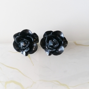 Roses|Kαρφωτά σκουλαρίκια τριαντάφυλλα από υγρό γυαλί. - vintage, ρητίνη, λουλούδι, ατσάλι, φθηνά - 5