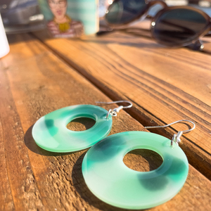 Green Dangles | Μεγάλα Πράσινα Κρεμαστά Σκουλαρίκια - γυαλί, ρητίνη, boho, μεγάλα, γάντζος - 2