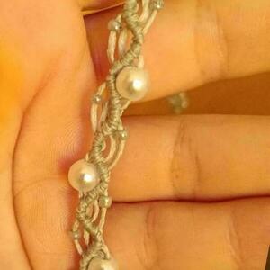 Simple zic zac grey with white pears macrame ankle bracelet fifirixtra - μακραμέ, πέρλες, ποδιού, φθηνά - 3