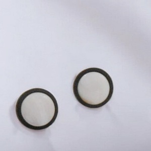 Καρφωτά σκουλαρίκια με φίλντισι Stud earrings White ivory - ημιπολύτιμες πέτρες, φίλντισι, καρφωτά, μικρά, καρφάκι