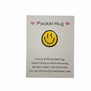 Σετ! Μαρτάκι και καρτέλα pocket hug με κιτρινη φατσούλα 2εκ.-apois - ρητίνη, κορδόνια, χεριού, αυξομειούμενα - 2