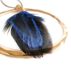 Κολιέ "Circle Feather" rose gold - κόκκινο φτερό πετεινού - επιχρυσωμένα, ορείχαλκος, φτερό, κύκλος, μακριά - 3