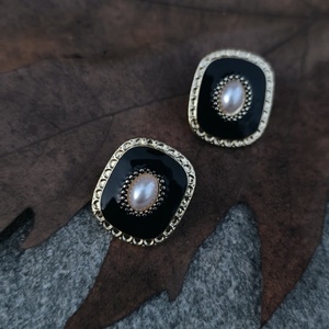 Vintage black earings Σκουλαρίκια vintageσε μαύρο χρώμα με άσπρο - ορείχαλκος, καρφωτά, μικρά, boho, πέρλες