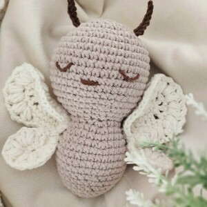 Πλεκτή Πεταλούδα amigurumi - ύψοε 15εκ - πεταλούδα, λούτρινα, amigurumi, δώρα για μωρά, για παιδιά