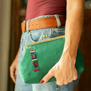 Πράσινη τσάντα χειρός - ύφασμα, clutch, all day, χειρός, μικρές - 5
