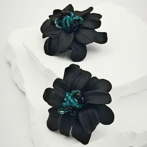 Black Flower - πηλός, χάντρες, λουλούδι, μεγάλα