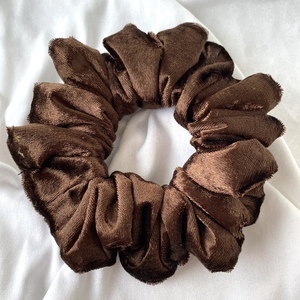 Χειροποίητο Scrunchie Καφέ Βελούδο - μαλλί, λαστιχάκια μαλλιών