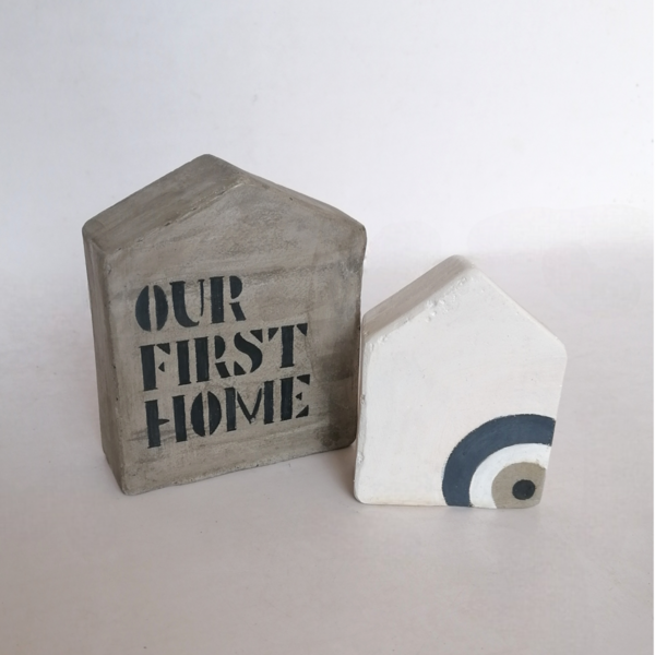 Σπιτάκια γούρι σετ2τεμ FIRST HOME από τσιμέντο άσπρο/γκρι10εκ/7,5εκ - σπίτι, τσιμέντο, διακοσμητικά, ειδη δώρων - 5