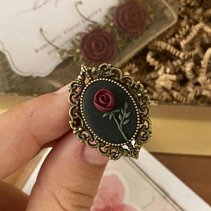 Dark Rose | Χειροποίητο Vintage Δαχτυλίδι με Κόκκινο Τριαντάφυλλο (Πολυμερικός Πηλός, Μπρούντζος, Αυξομειούμενο) - vintage, τριαντάφυλλο, μπρούντζος, αυξομειούμενα, πολυμερικό πηλό - 2