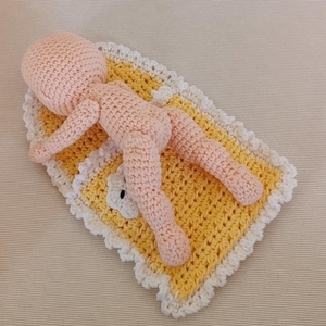 Πλεκτό χειροποίητο amigurumi ύψους 20 εκ "Μωράκι στον υπνόσακο" - κορίτσι, δώρο, χειροποίητα, amigurumi - 4