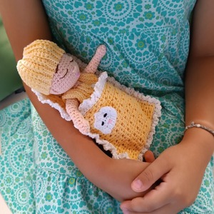 Πλεκτό χειροποίητο amigurumi ύψους 20 εκ "Μωράκι στον υπνόσακο" - κορίτσι, δώρο, χειροποίητα, amigurumi - 5