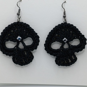 Πλεκτά σκουλαρίκια με βελονάκι "Black skull " - νήμα, γάντζος, πλεκτά - 3