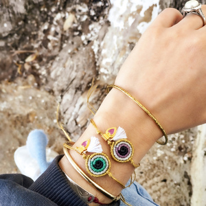 Boho βραχιόλι μακραμέ ματάκι με ορειχάλκινη καρδούλα και λευκή φουντίτσα. - ορείχαλκος, καρδιά, κορδόνια, μάτι, boho - 3