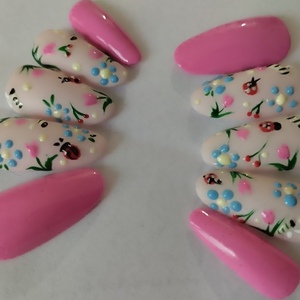 Press on Nails Spring - 2